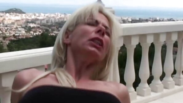 TSA porno cu babe de 70 ani MILF Arbeiter ficken eine inhaftierte Hottie